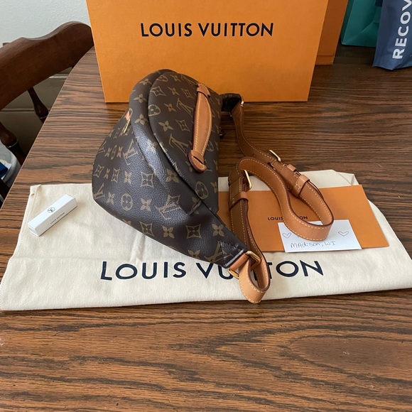 ♥️sold♥️Louis Vuitton classic bumbag monogram - Picture 4 of 16